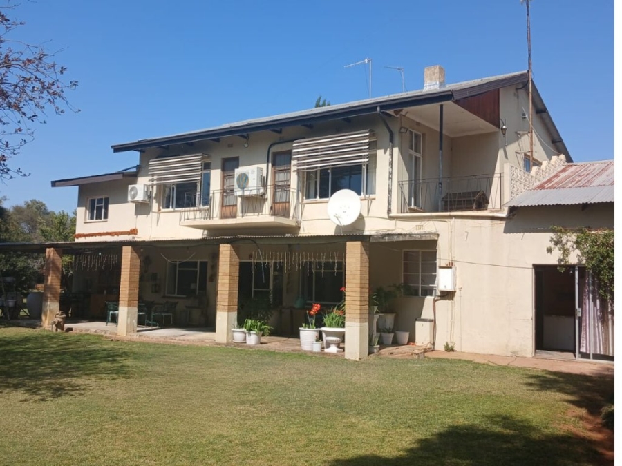 4 Bedroom Property for Sale in Douglas Rural Northern Cape